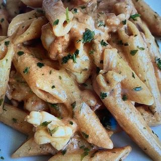 Pasta vodka and shrimps