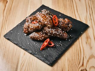 Крила фрі у соєво-медовому соусі (400g)