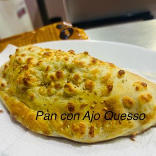 Pan Con Ajo Y Queso Azul