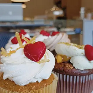 Cupcake chocolate con mousse de praliné de almendras