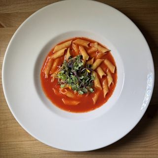 Penne con salsa de tomate 