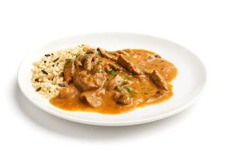 Sote Stroganoff i riža/pire