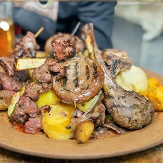 Carnati afumati la gratar