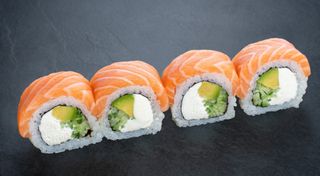 Роял-рол філадельфія з авокадо 1/2