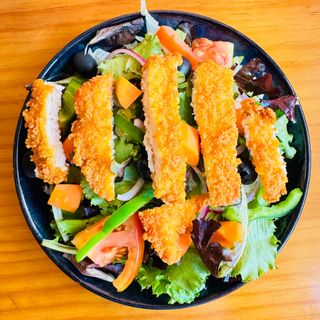 Salada de Frango Crocante 