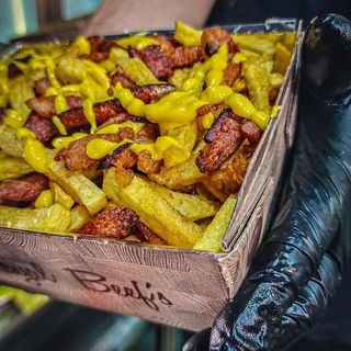 porzione di patatina bacon cheddar