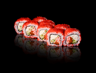 Філадельфія з лососем та огірком в ікрі