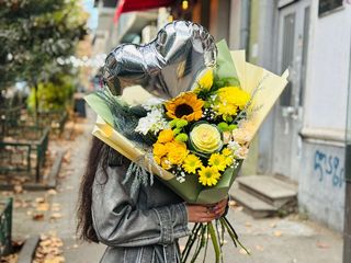 Yellow flowers balloon