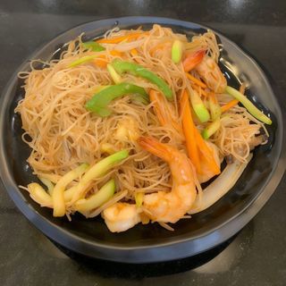 Fideo De Arroz Frito Con Gambas