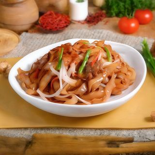 41. Tallarines Anchos Salteados Al Estilo Cantonés