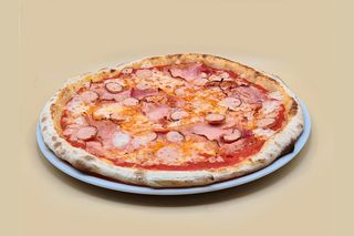 Pizza prosciutto e wurstel