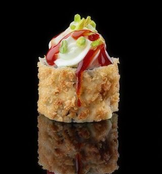 117 Hossomaki fritto con fragola 8 pezzi