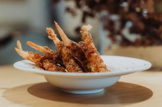 Langostinos tigre en tempura de kelloggs (4 uds)