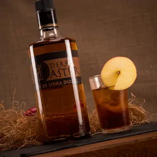 Licor De Sidra Dulce Tierra Astur (70 Cl.) (11185)