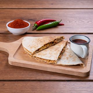 კესადია საქონლის და ქათმის ხორცით