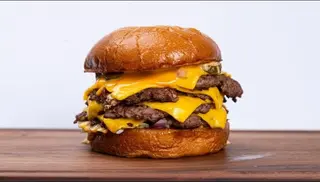 Classic Smash Cheeseburger 4