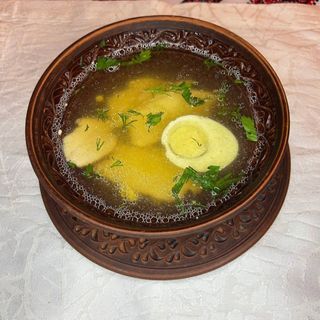 Бульйон з лапшою