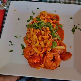 Tagliatelle Alla Gamberetti E Brandy