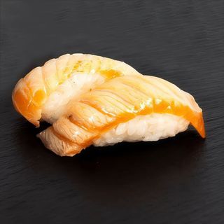 Nigiri Salmón Tataki (2 pzs.)