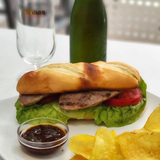 Combo Choripan con lechuga y tomate + 1 cerveza Alhambra 1925