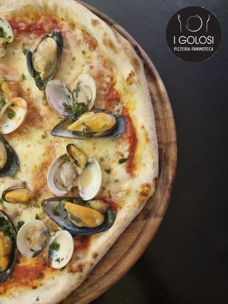 ● Pizza Cozze e Vongole