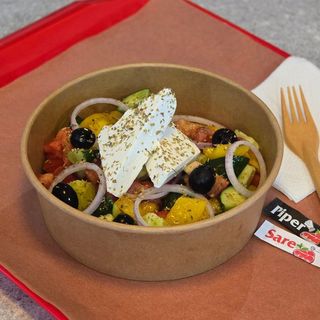 Греческий салат/ Salată Grecească