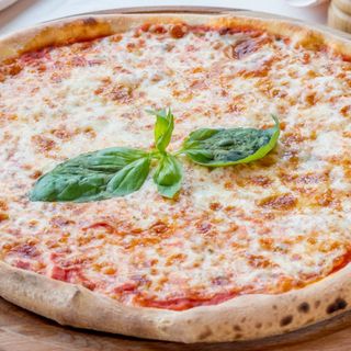 Pizza Margarita (Mediana)