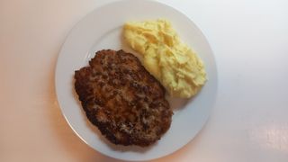 Faširane šnicle na pireu