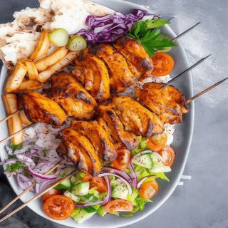 CHICKEN TIKKA +PATATA Y ENSALADA