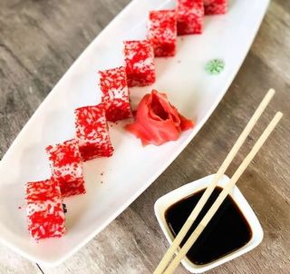 Ролл Калифорния с лососем