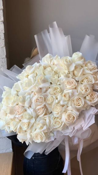 Buchet regal 51 trandafiri 