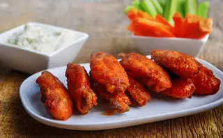 8 chicken wings 
