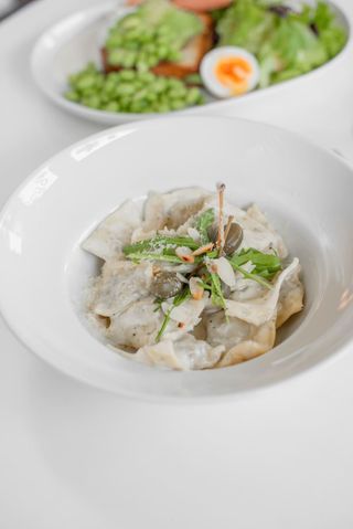 Равіолі з телятиною та соусом вершково-цибулевим соусом (300г)