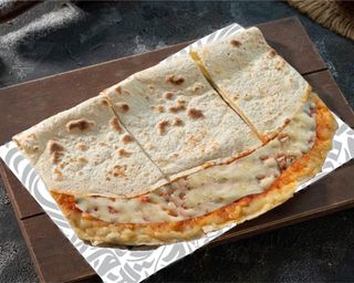 Saj z muhammarą i serem 250-350g