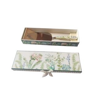 Lopatica za posluživanje u poklon kutiji