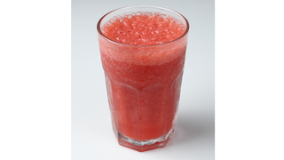 Sok truskawka-gruszka świeżo wyciskany