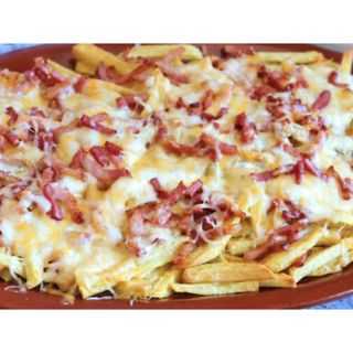 Patatas bacon y cheddar