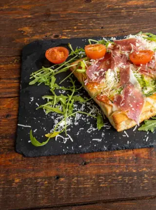 Focaccia De Serrano