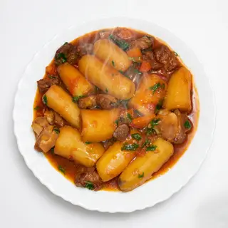 Half katogo with rice served with avocado or salsa