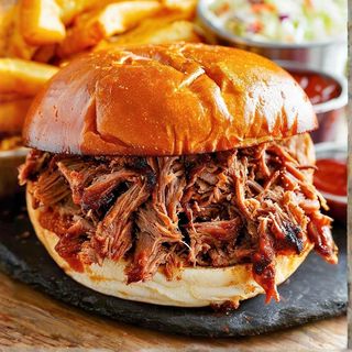 Pulled pork sandwich