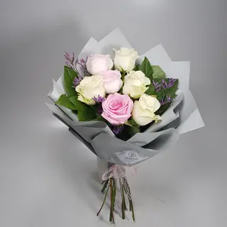 Buchet pastelat cu trandafiri