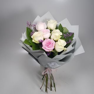 Buchet pastelat cu trandafiri