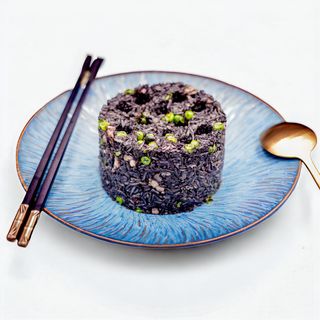 Riso al nido con frutti di mare/煤球海鲜炒饭