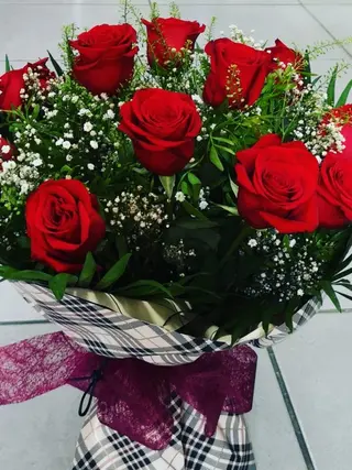 Ramo 12 Rosas