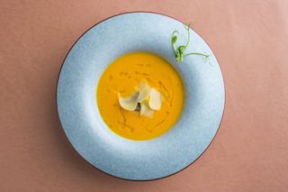 Тыквенный суп с грибами и сыром Пармезан