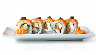 Uramaki philadelphia e salmone affumicato