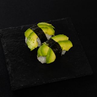 Nigiri Aguacate