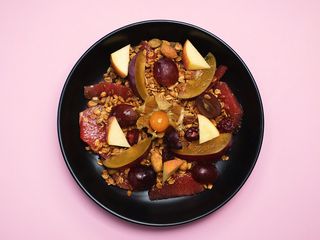 Гранола з сезонними фруктами (290g)