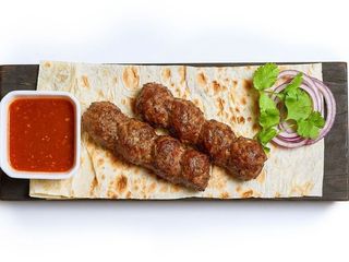 Люля-кебаб зі свинини та яловичини (200/50/30g)