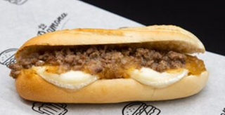 Ramoncito de queso de cabra con salsa miel y mostaza